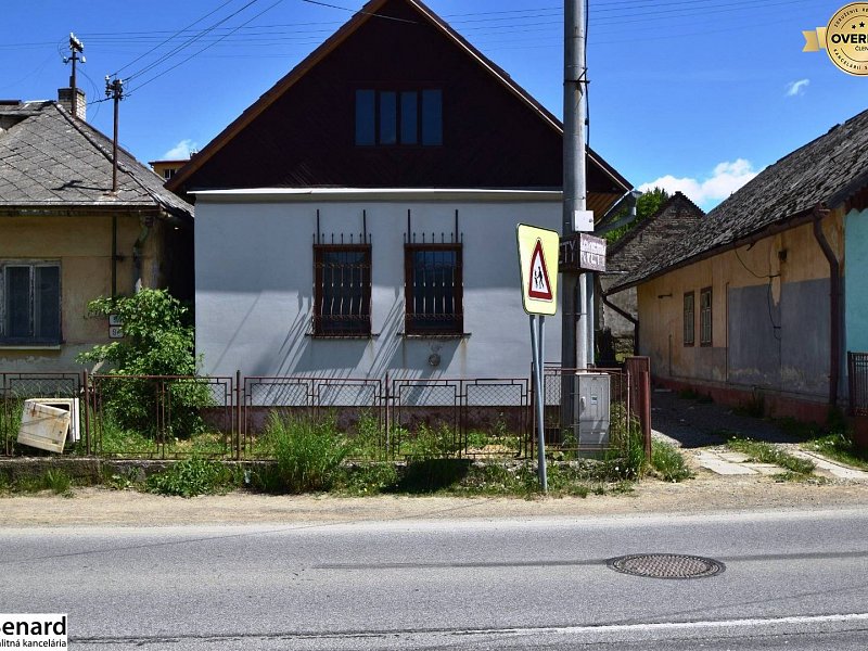 JEDNOPODLAŽNÝ RODINNÝ DOM, 2 IZBY, 1052m2, ĽUBOTÍN;